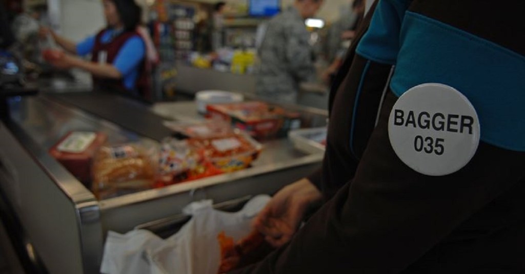 Commissaries running test of ‘no-bagger’ lanes
