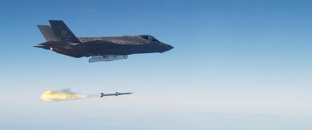 DoD slashes AMRAAM missile buy as Raytheon struggles with tech refresh