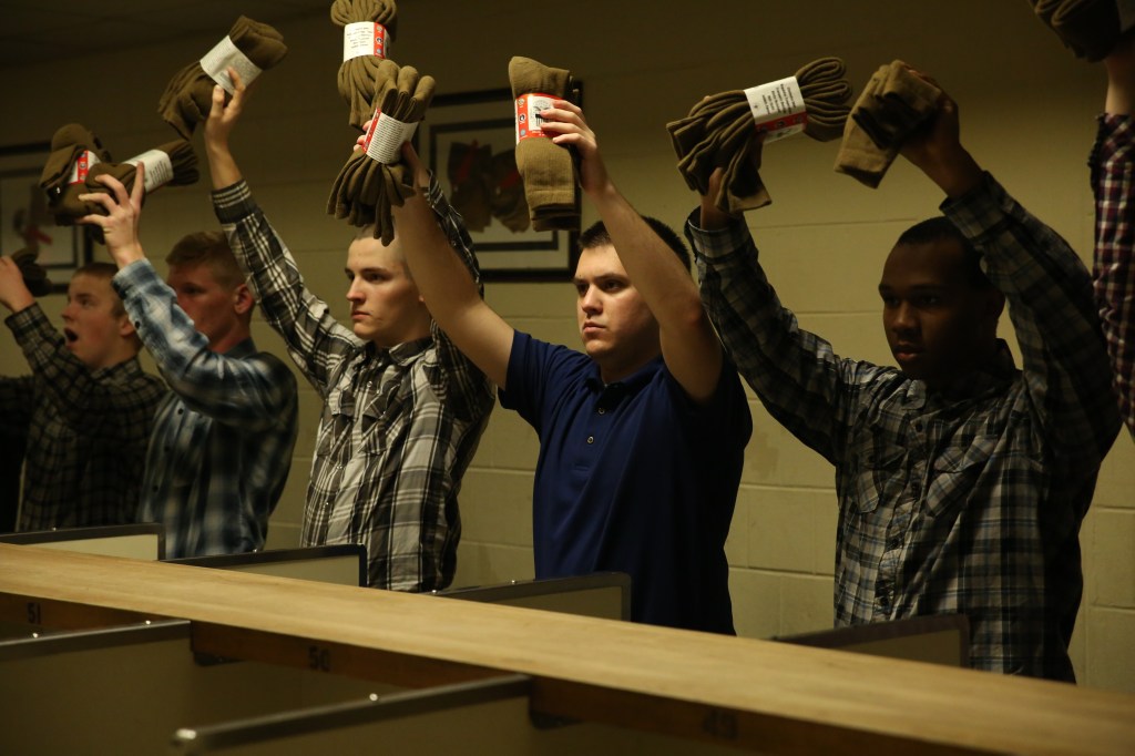 Black socks, ombré nail polish officially approved for Marines in cammies
