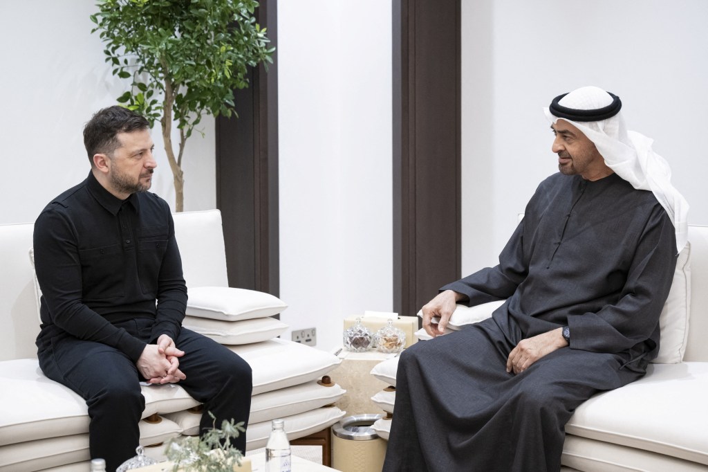 Ukraine’s Zelenskyy agrees to defense cooperation with UAE, Qatar