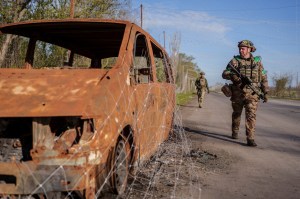 Ukraine and Russia fight on despite US-mediated ceasefire