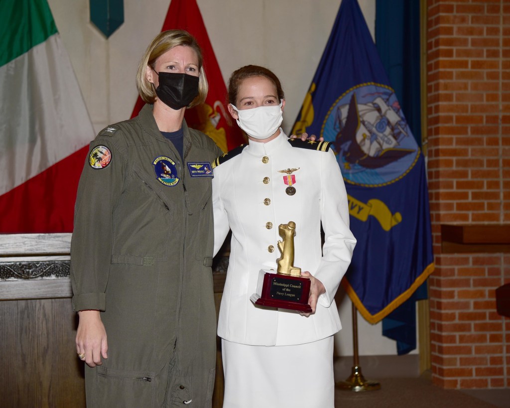 Navy selects first woman to go directly into flying the F-35C  after earning her wings
