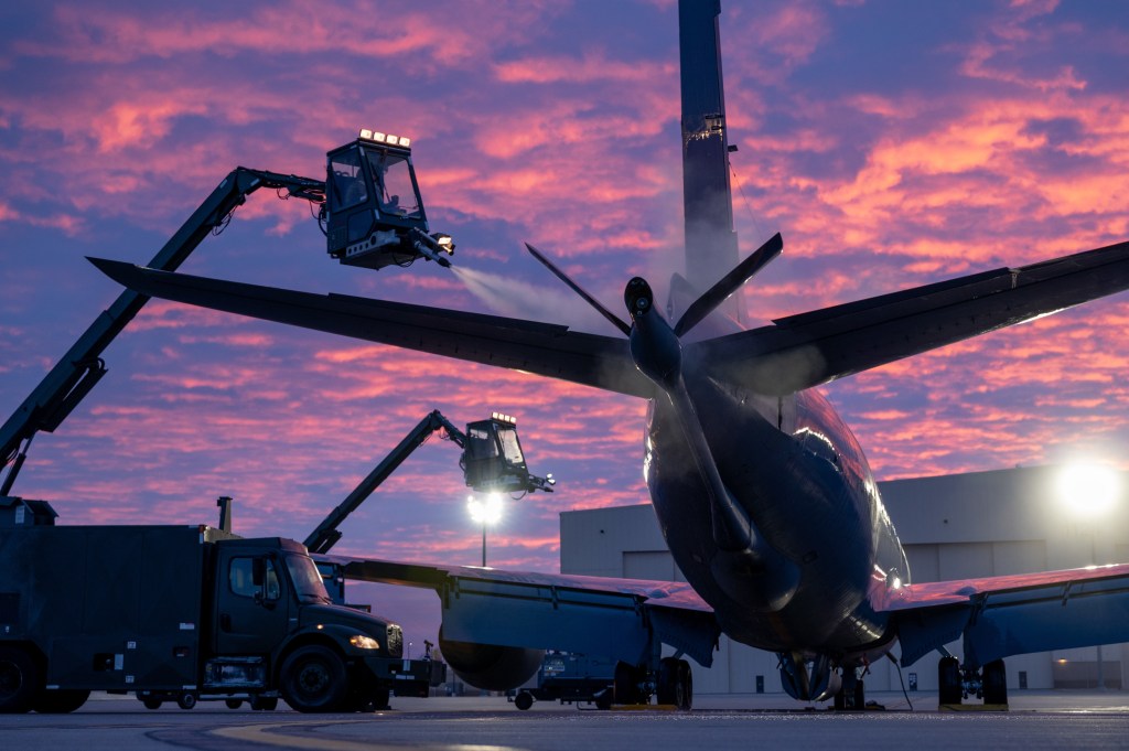Hundreds of tankers, recon jets grounded in hunt for faulty tail pins