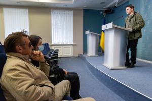 Sean Penn filming documentary on the ground in Ukraine