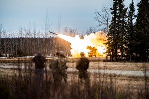 Military must train to fight when communications break down: experts