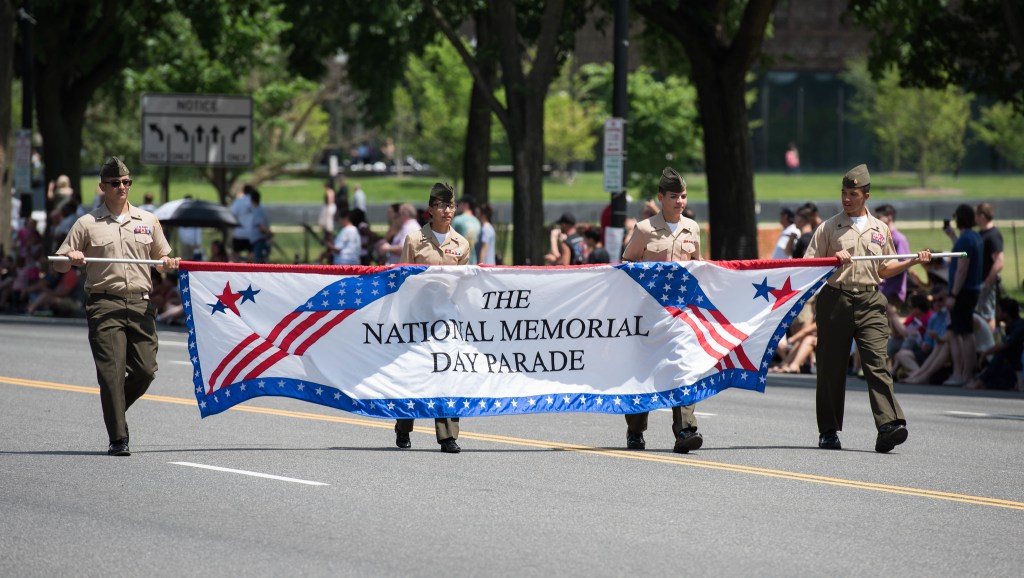 5 ways to support families of the fallen on Memorial Day