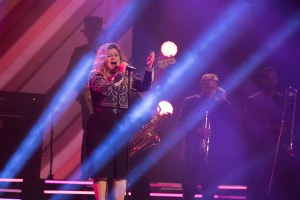 Kelly Clarkson to open DoD Warrior Games in Colorado Springs