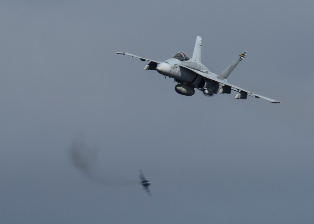 Top Gun commander was piloting F/A-18C that crashed in 2016