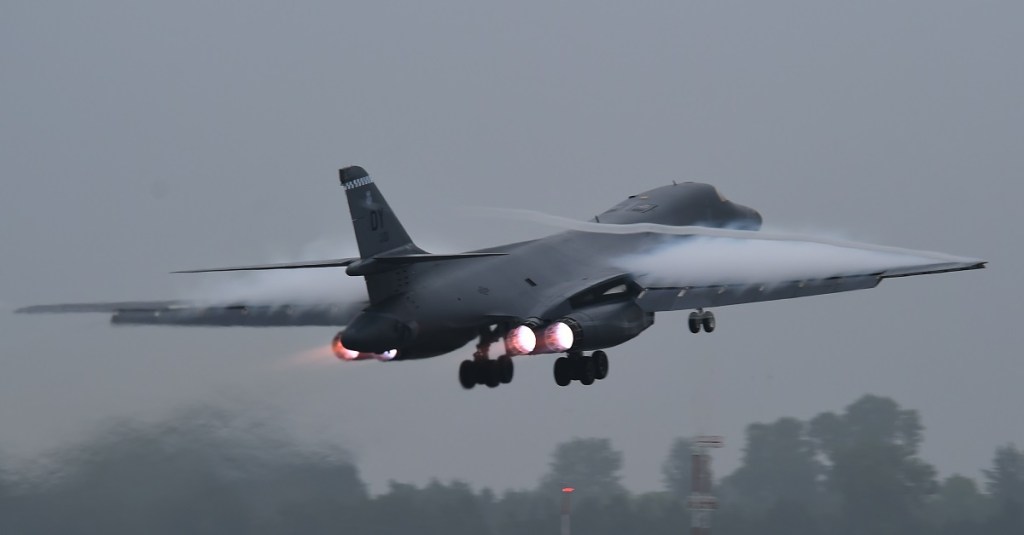 Air Force B-1B bombers to resume flights following ejection seat complaint