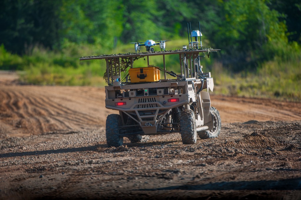 Pentagon teams with MIT on artificial intelligence, big-data education