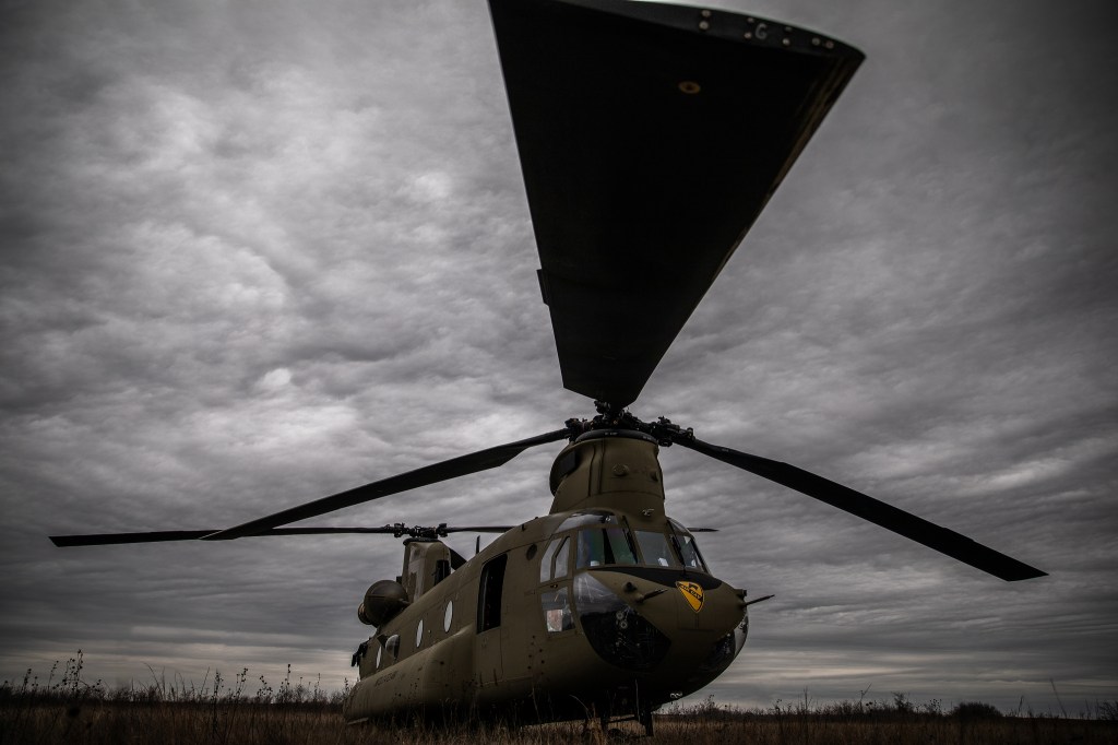 Singaporean CH-47F helo spotted in Delaware, with registration data suggesting 16 are on order