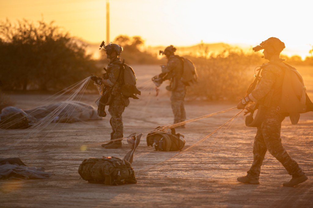 Soldier dies during freefall training in Arizona