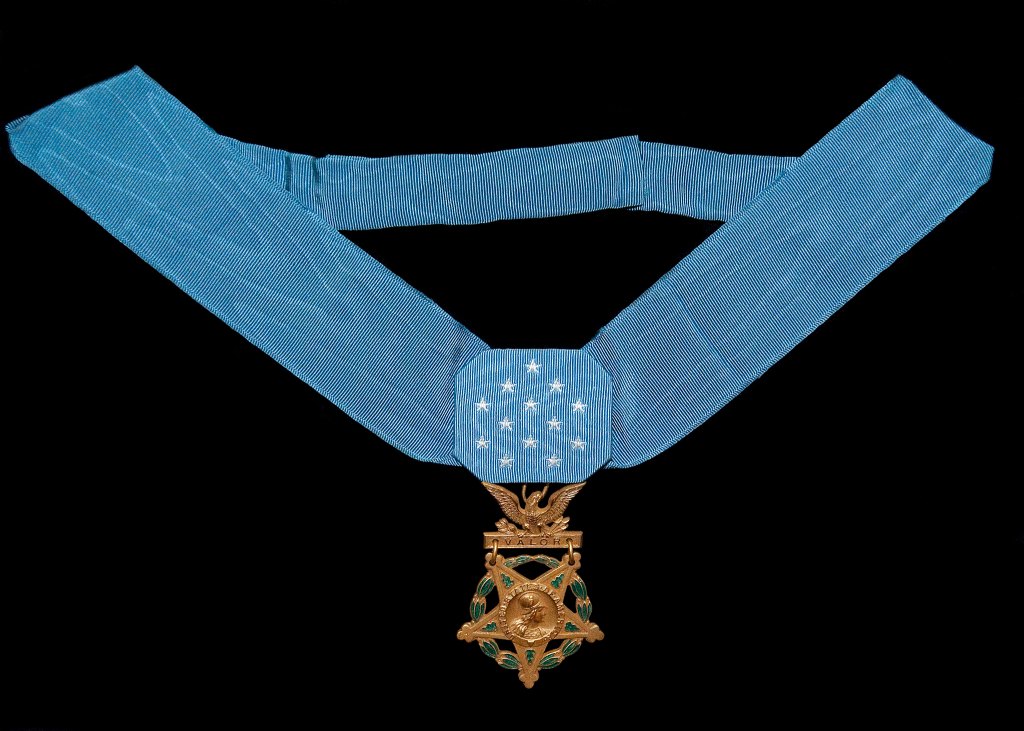 Fate of Iraq War hero Alwyn Cashe’s Medal of Honor now rests with the White House