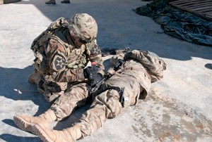 After Las Vegas shooting, veteran medic pushes more public training on combat tourniquets