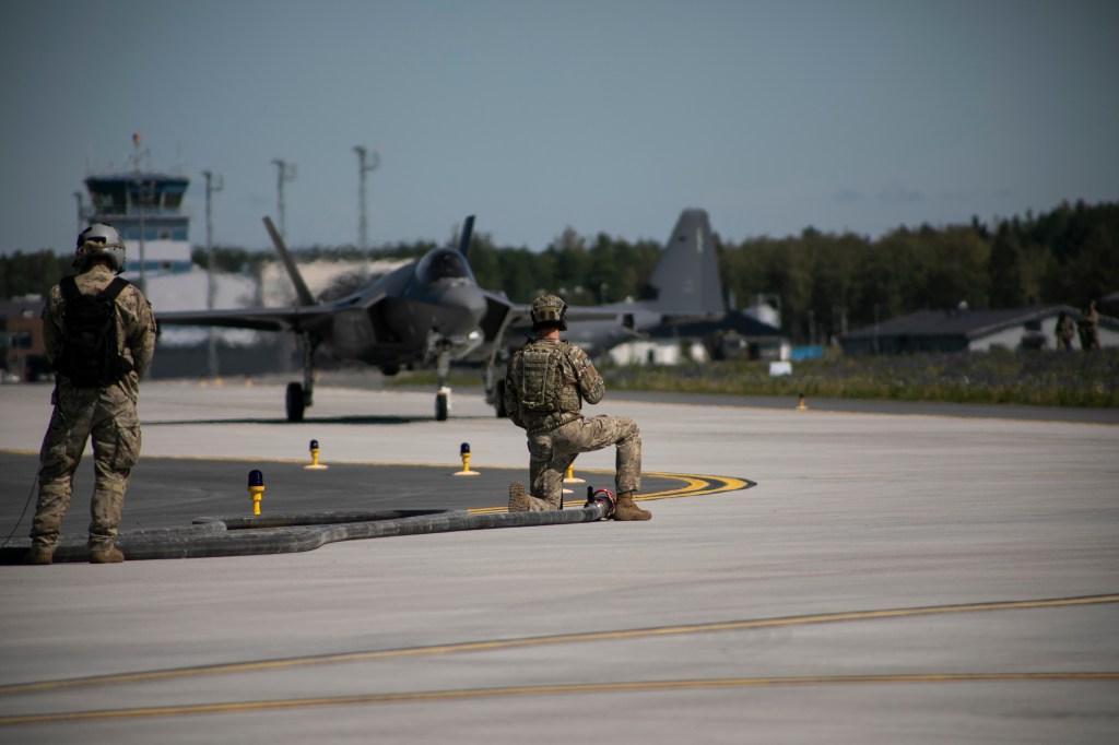 Denied hot meals and indoor toilets, US airmen prepare for the fog of war