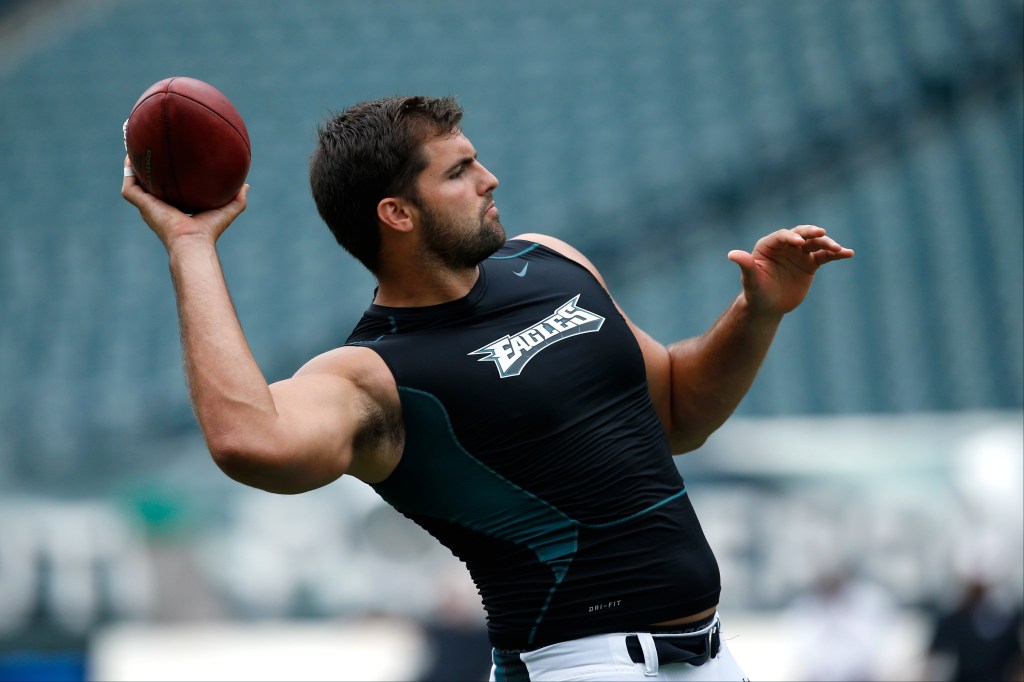 Football: Army vet Alejandro Villanueva learning in Pittsburgh