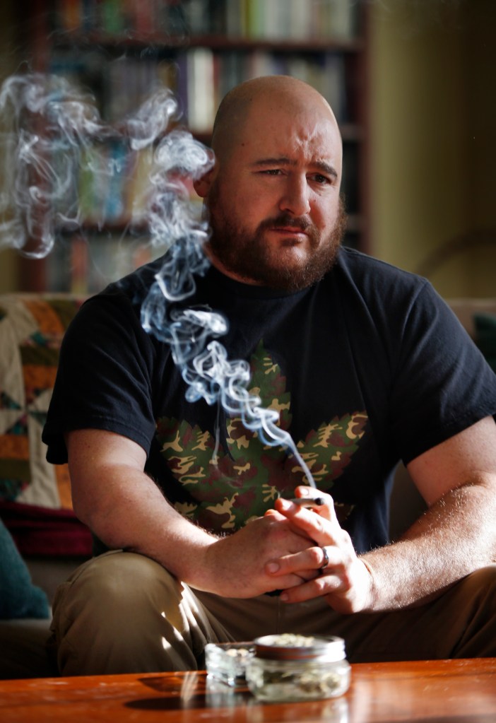 Lawmakers seek to give veterans easier access to medical marijuana