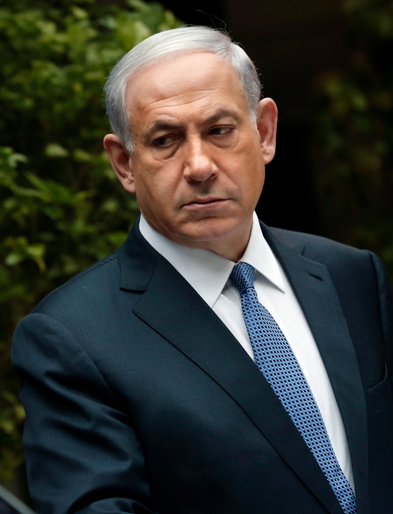 Israeli Officers Warn Against Punishing Palestine Authority