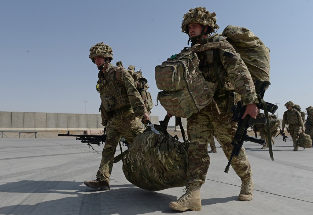 Ex-British DM: MoD May Cut Army to 60K Troops