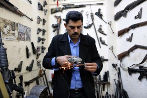 Islamic State threat boosts business for Kurdish gunsmith
