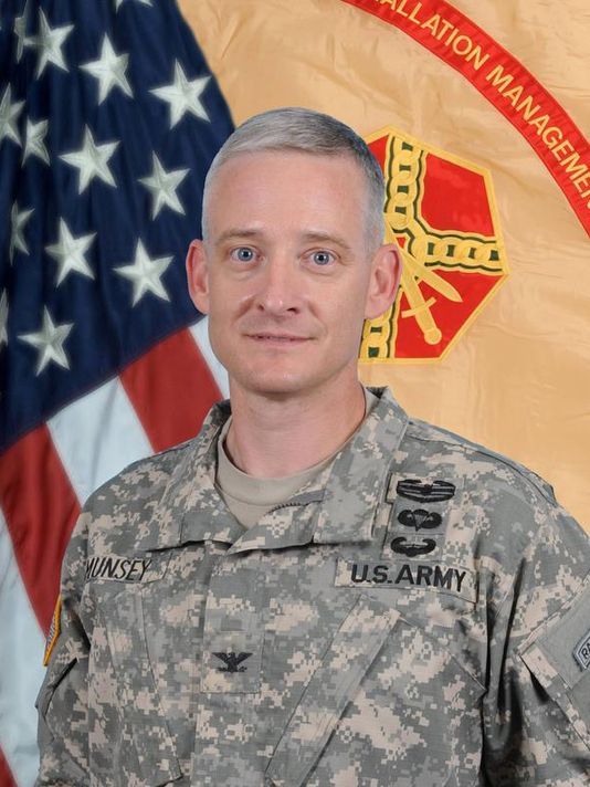 Report: Fired Bliss garrison commander had affair