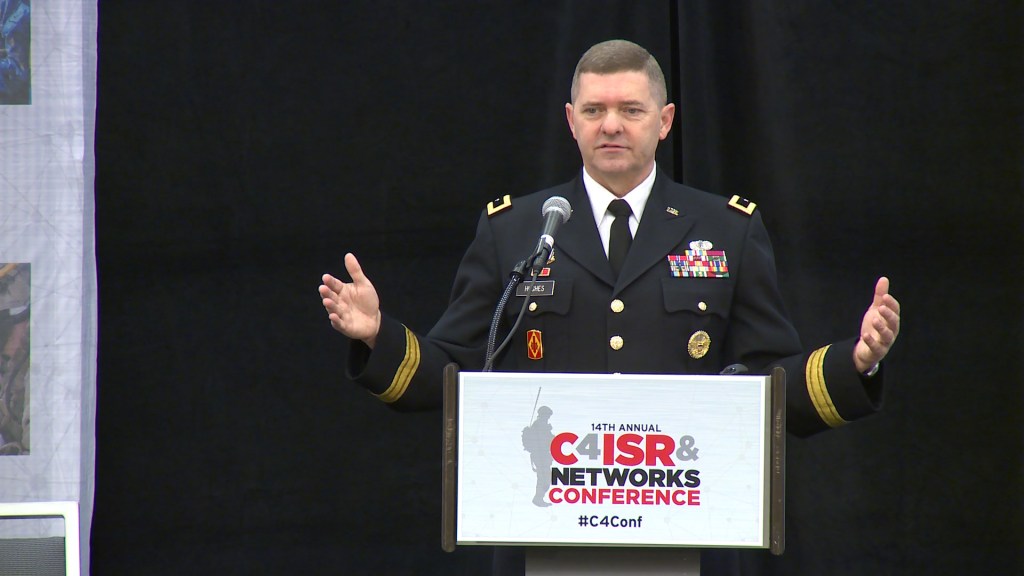 Army expands enroute communications