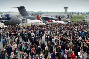 Defense News Covers Paris Air Show