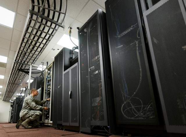 DoD eyeing commercial cloud options for secret data