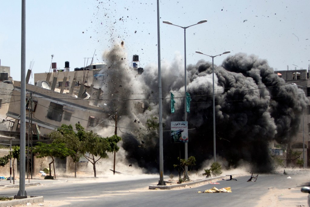 Israel Strategy Accents Offense Over Defense
