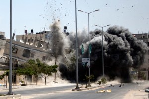 Israel Strategy Accents Offense Over Defense