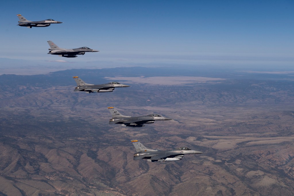 US clears Greek F-16 upgrade sale