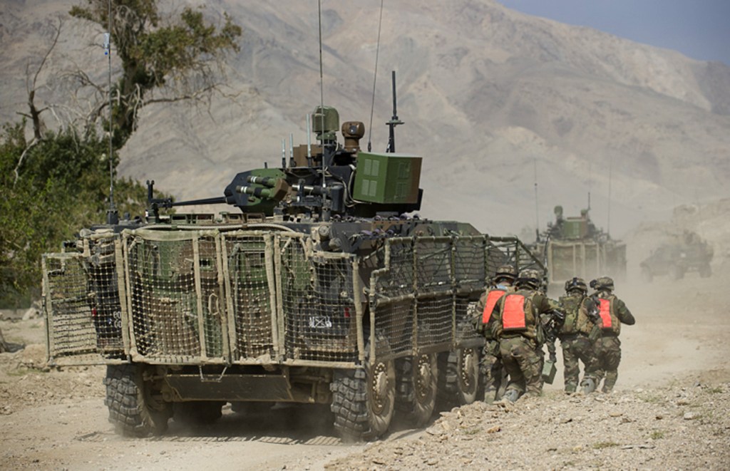 UK Returns Sights to 8×8 Armored Vehicle