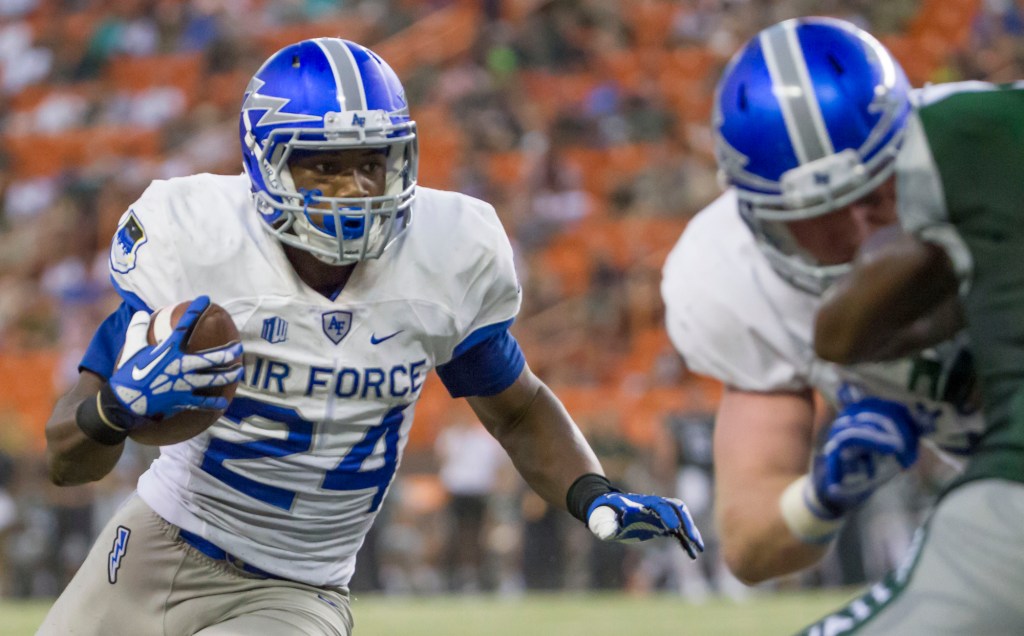 Air Force beats Hawaii 58-7