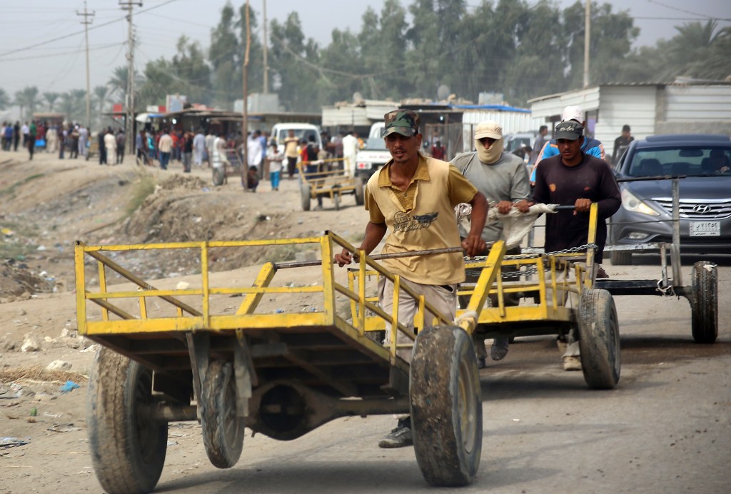 Islamic State maintains major supply route into Ramadi