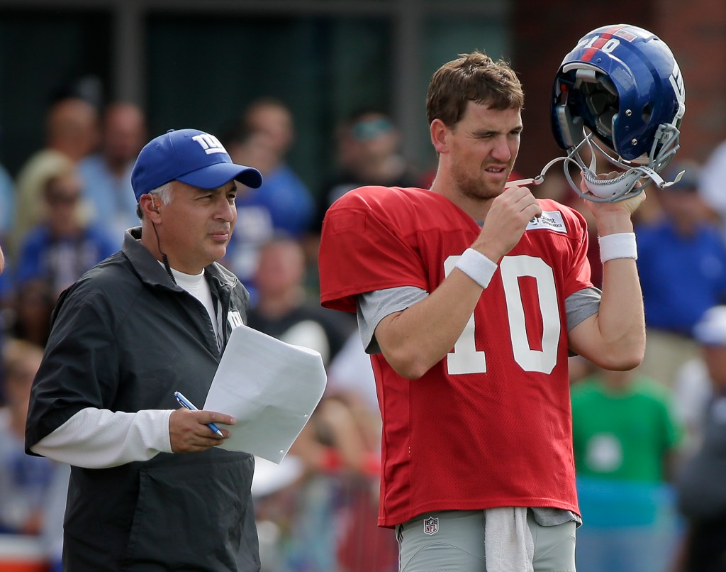 Giants QB coach reflects on Army-Navy rivalry