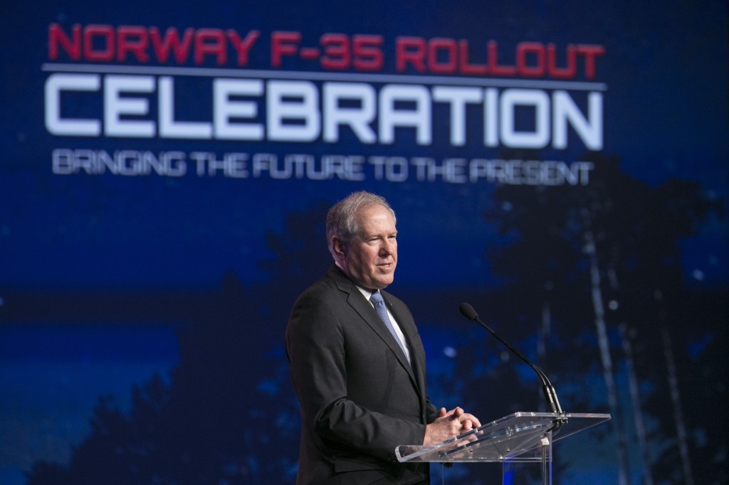 Kendall: ‘Disproportionate’ Cuts Planned to Modernization, R&D