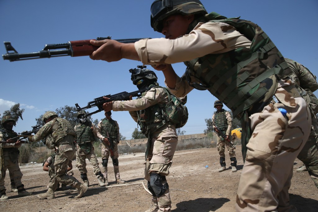 Pentagon to send 100 more troops to Iraq