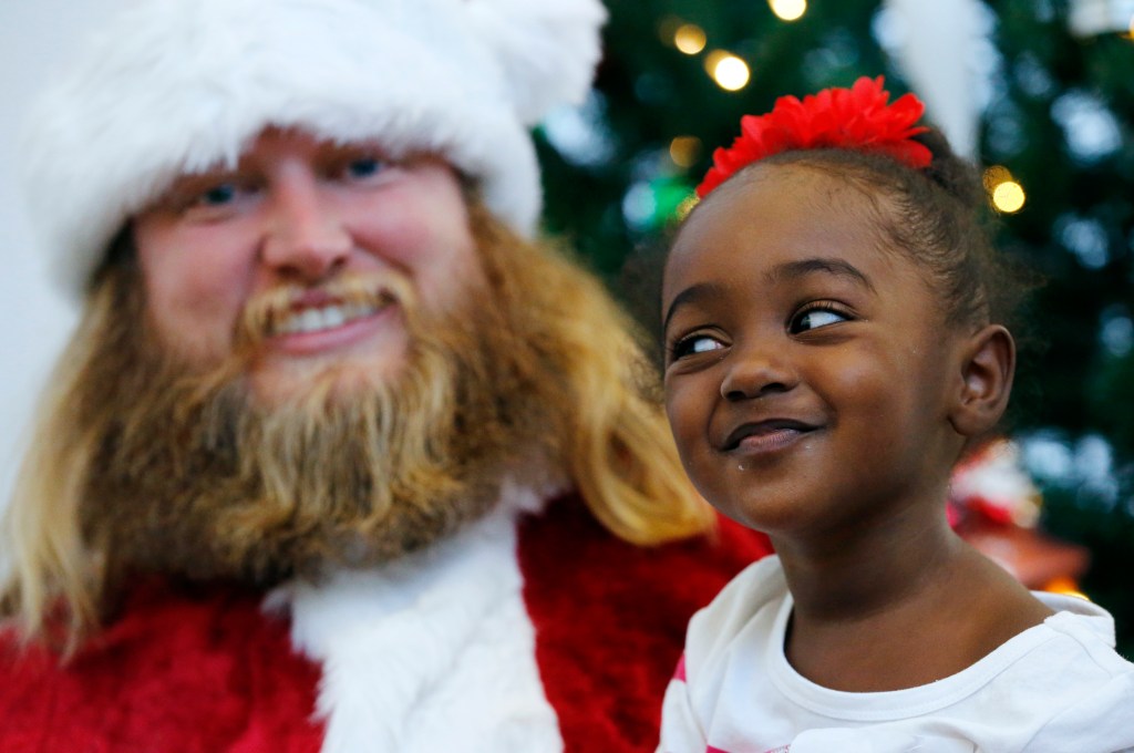 New York Jets honor 18 military families with holiday party