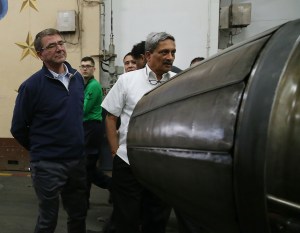 Carter, Parrikar Pledge Expanded US-Indian Relations