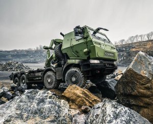 Oshkosh Disputes Canadian Truck Award to Mack
