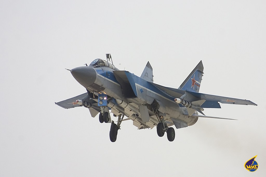 Russia Grounds MiG-31s After Crash Over Siberia