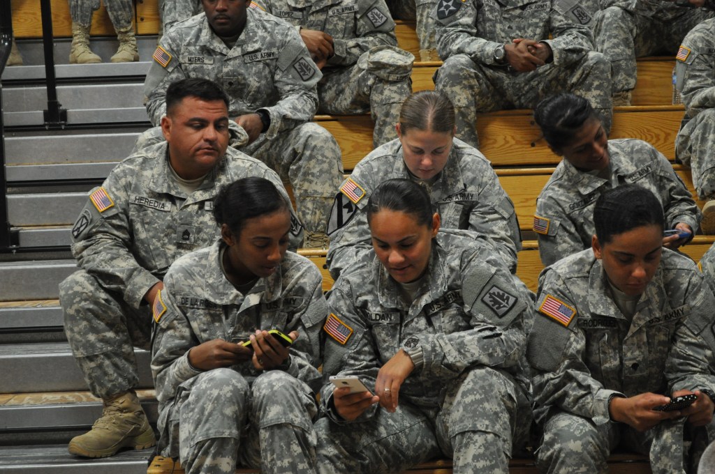 Verizon gives automatic discount to 100,000 more active duty, retirees, vets