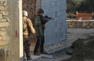 Iraqis now control Ramadi, but face scattered attacks