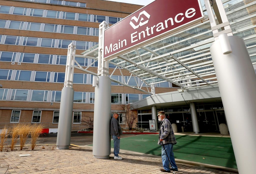Chicago-area VA hospital accused of serving patients raw, expired food