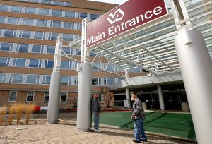 Chicago-area VA hospital accused of serving patients raw, expired food