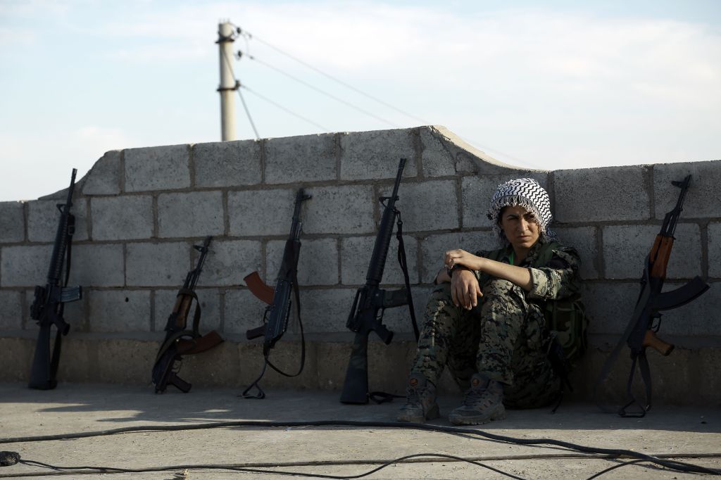 With U.S. advisers and firepower, Syrian rebels take key city from ISIS