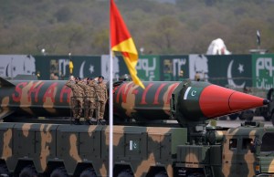 Chinese Helicopter Debuts at Pakistani Parade