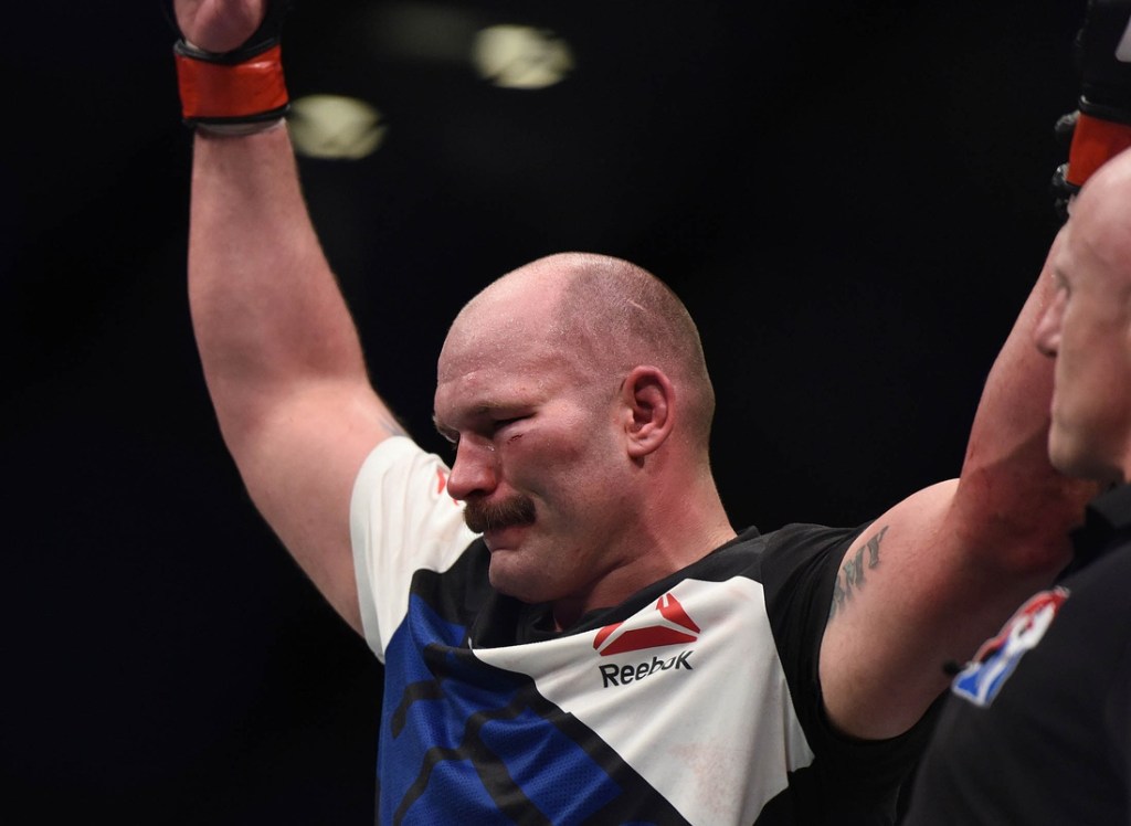 UFC victory: Minnesota guardsman outlasts Polish heavyweight
