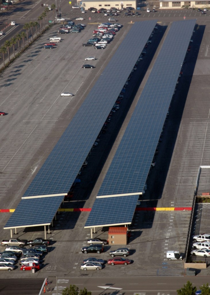 Navy awards energy efficiency contract for $114M in savings