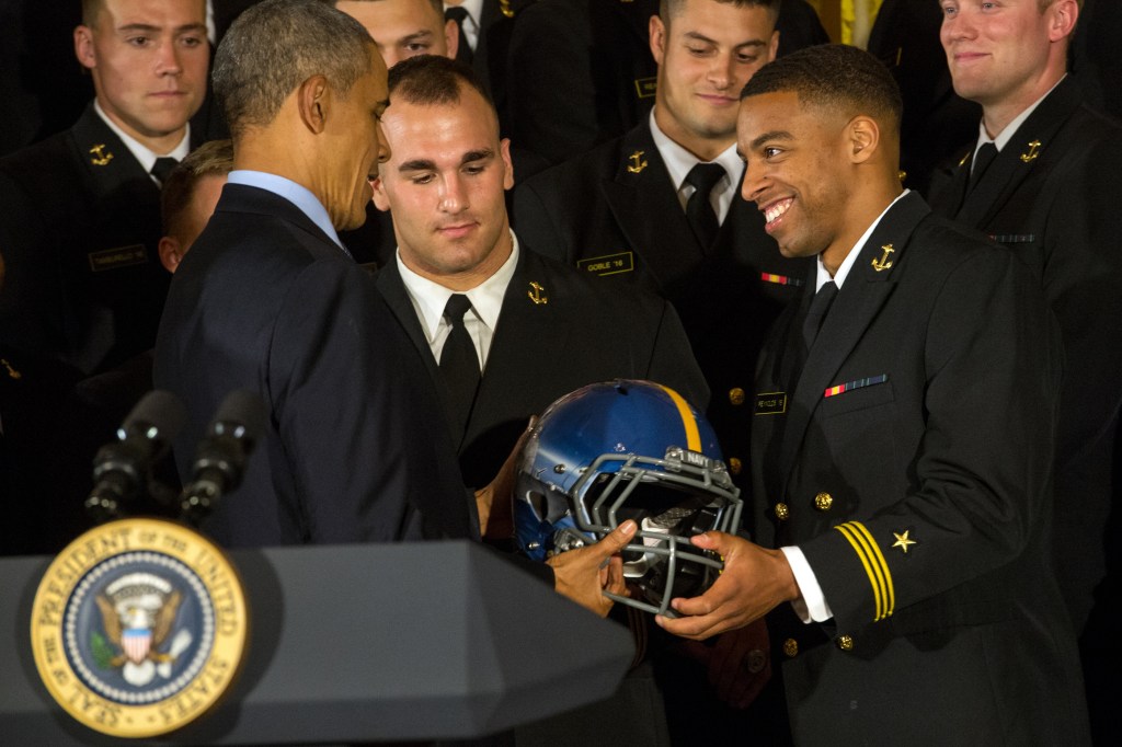 Secretary of Navy backs Reynolds’ NFL bid with Ravens